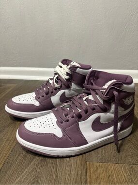 Mauve Jordan 1 Retro High OG (Size 10.5)